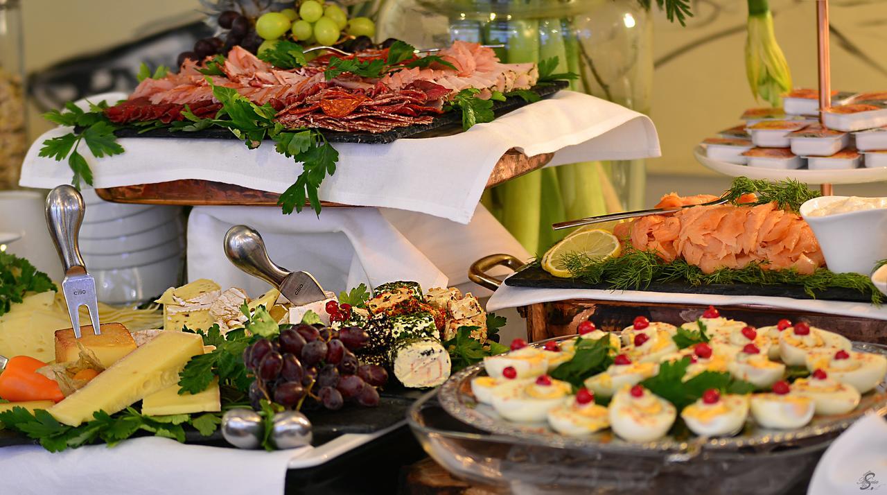 Emmerich Hotel Goerlitz Eksteriør billede A buffet